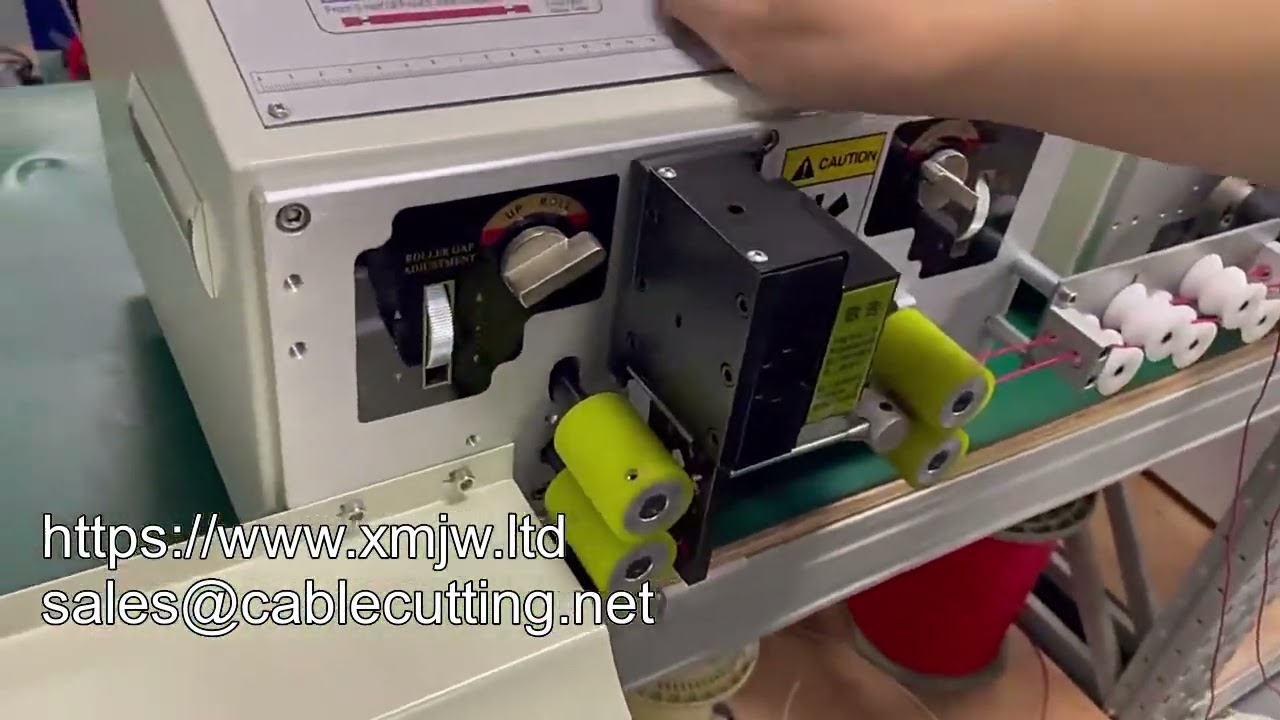 WPM 320 Automatic Double Wire Stripper Cable Cutting And Stripping Machine Stripping Wire