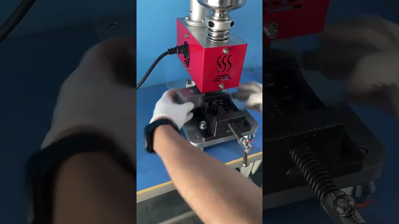 Manual Plastic Injector | Hydro-Pneumatic Plastic Injector | Small Injection Molding Machine