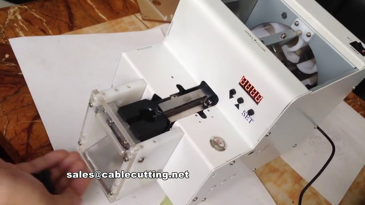 Automatic Screw Feeder and Conveyor Arrangement Machine